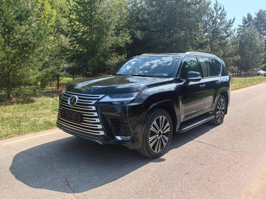 Lexus LX 600