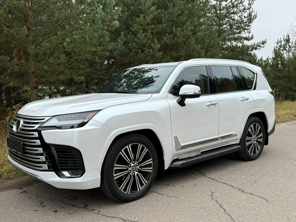 Lexus LX 700h