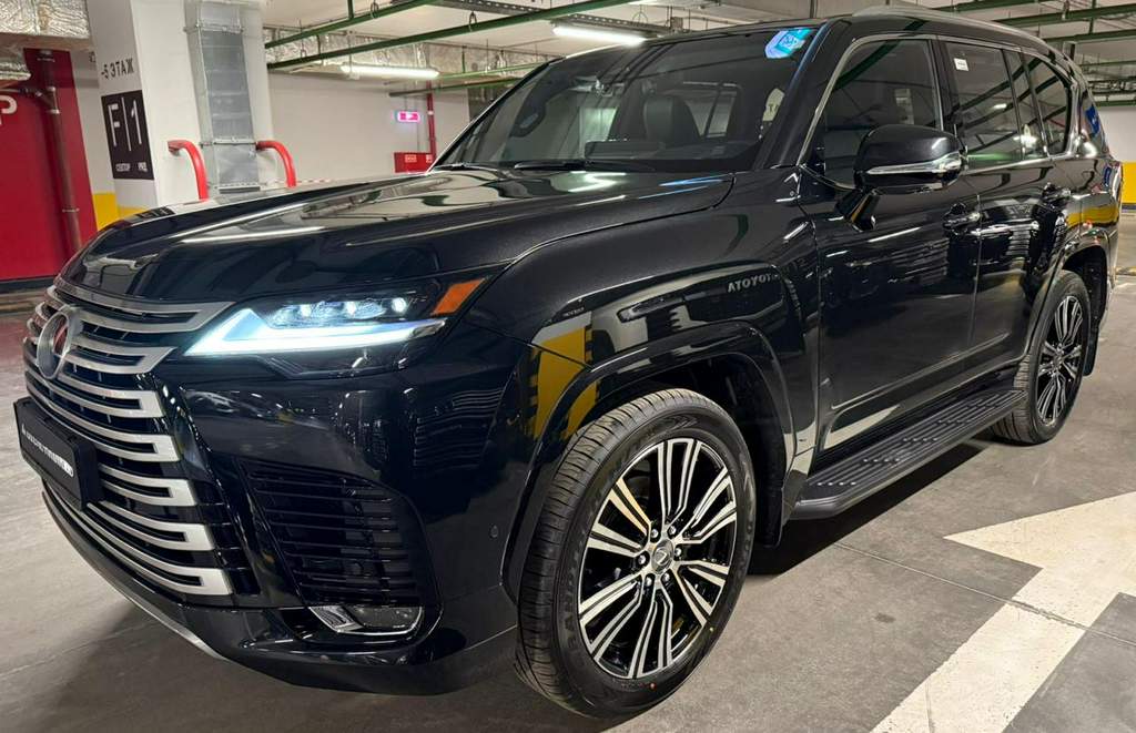 Lexus LX 700h