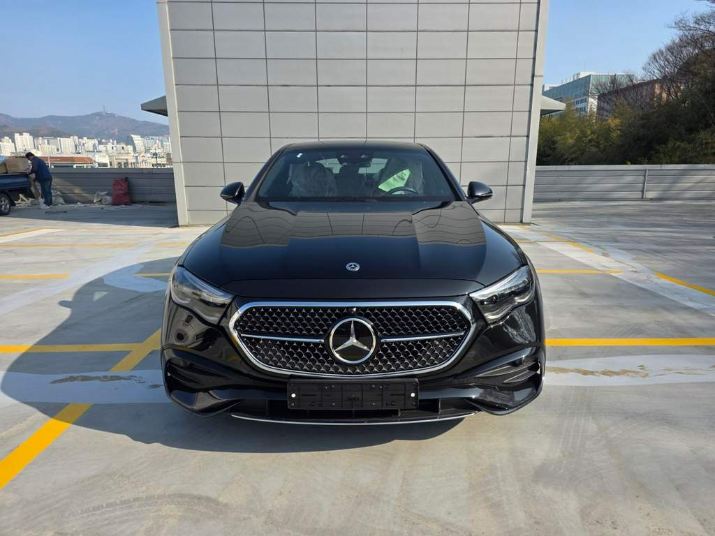 Mercedes-Benz E 300 4matic